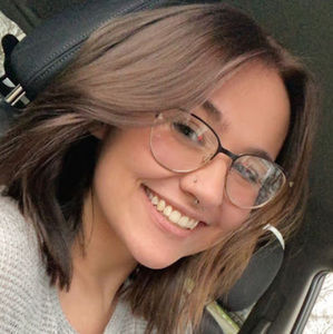 Meet your Posher, Stephanie